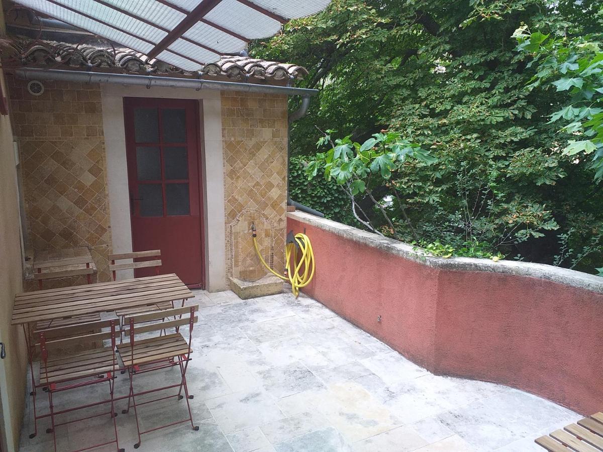 Maison Au Coeur De Fontaine De Vaucluse, Nichee Sur Le Rocher Et Surplombant La Sorgue Fontaine-de-Vaucluse Exterior foto