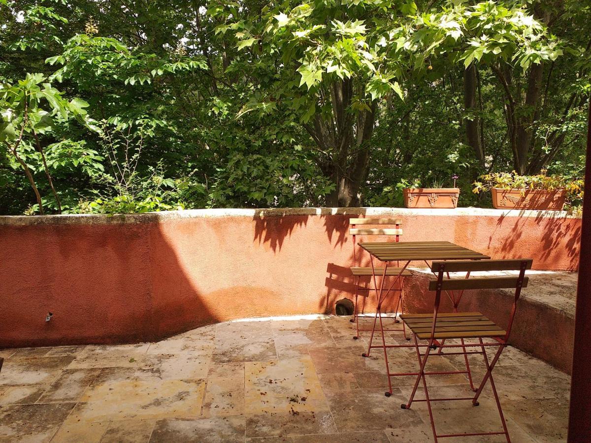 Maison Au Coeur De Fontaine De Vaucluse, Nichee Sur Le Rocher Et Surplombant La Sorgue Fontaine-de-Vaucluse Exterior foto